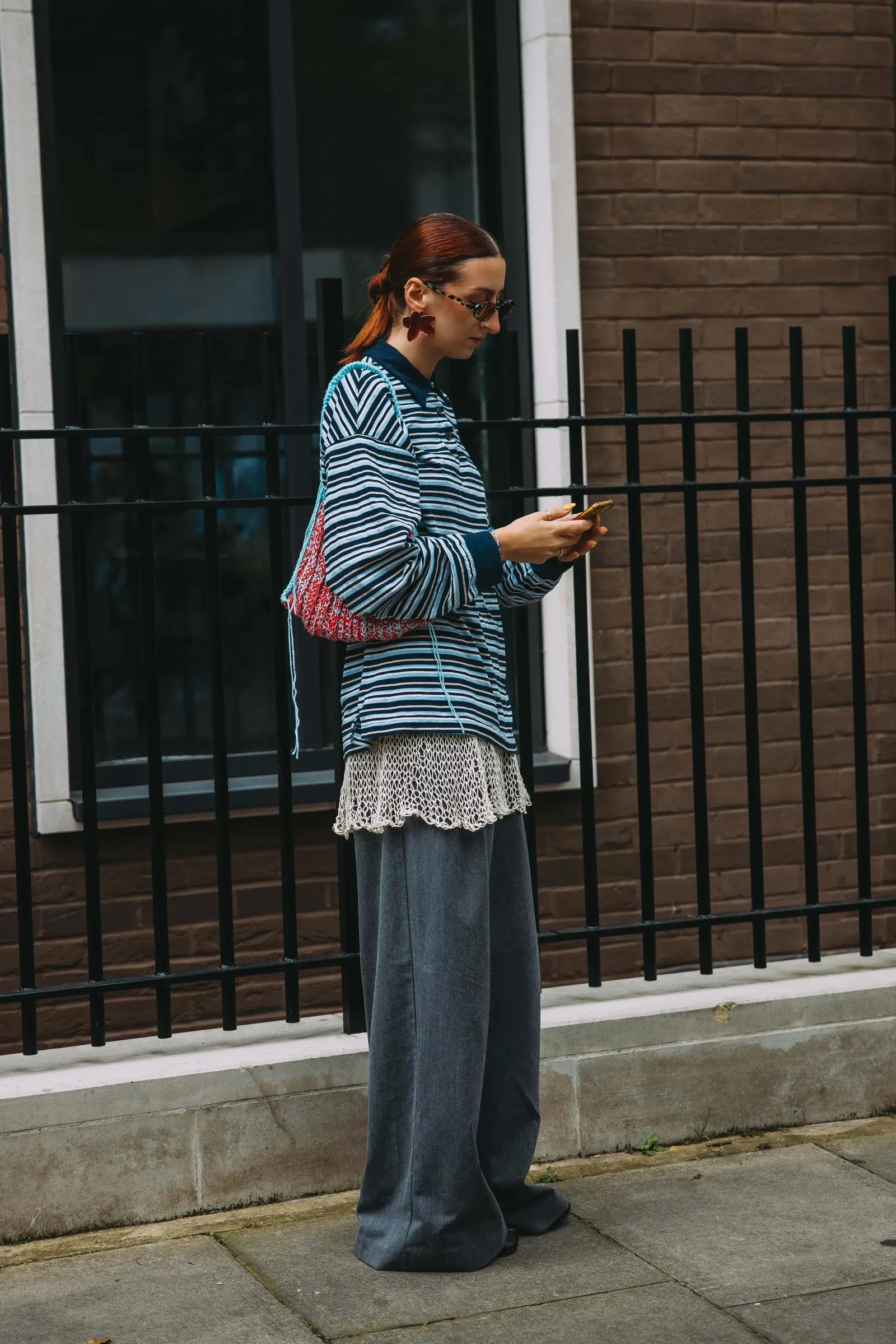 Layering chất liệu trong street style
