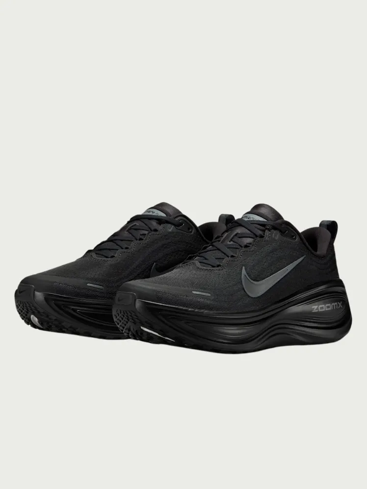 Nike Vomero Plus hỗ trợ êm ái suốt ngày dài