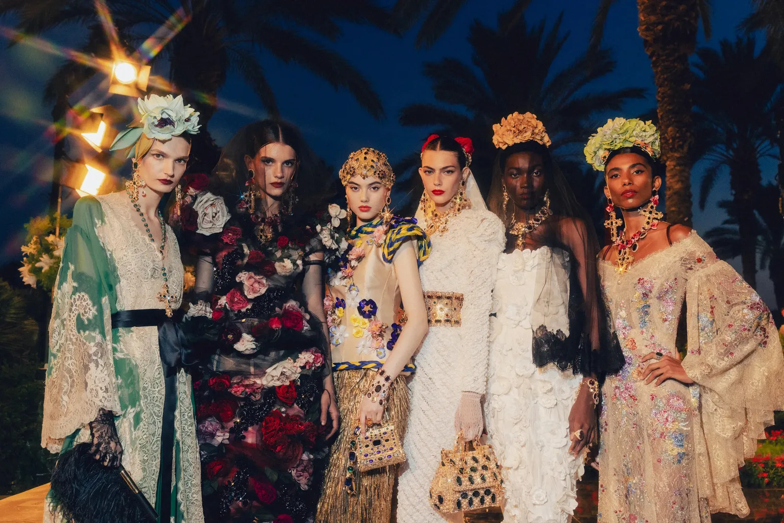 Thiết kế haute couture với phom dáng và chất liệu được xử lý công phu tại Paris Thu Đông 2026