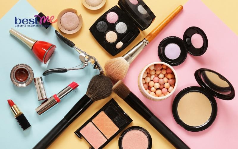 Dụng cụ trang điểm mắt cần chuẩn bị