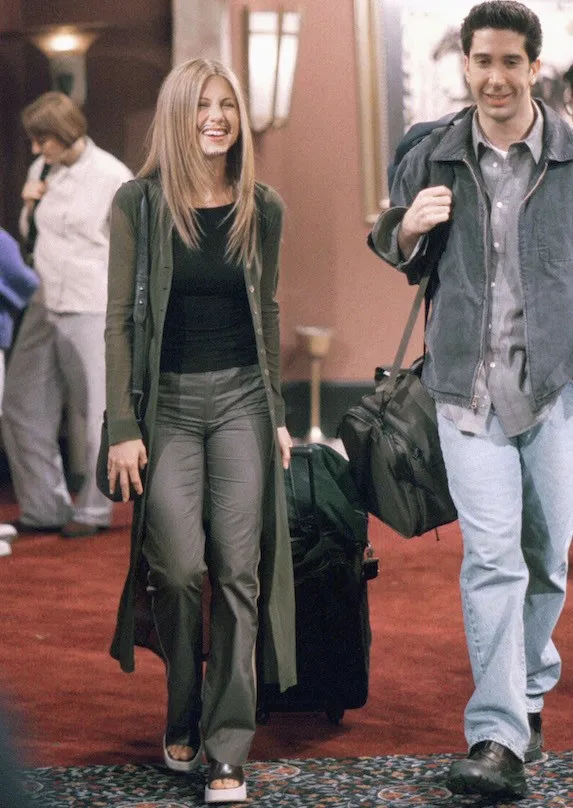 Rachel Green mang giày đế xuồng