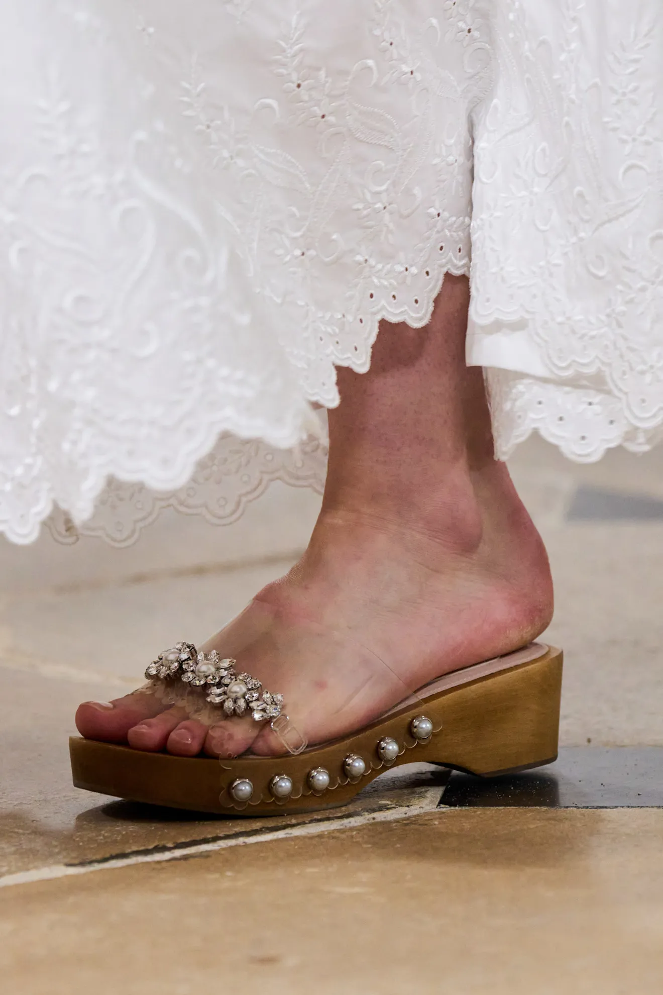 Guốc clog Rocha phối ren tinh xảo