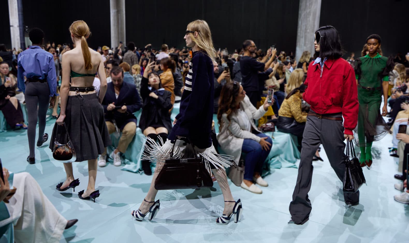 Bộ sưu tập Prada SS 25 dành cho nữ