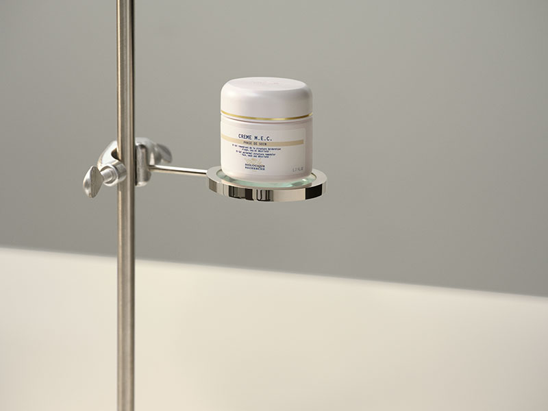 Phục hồi hàng rào bảo vệ da bằng ceramide sinh học