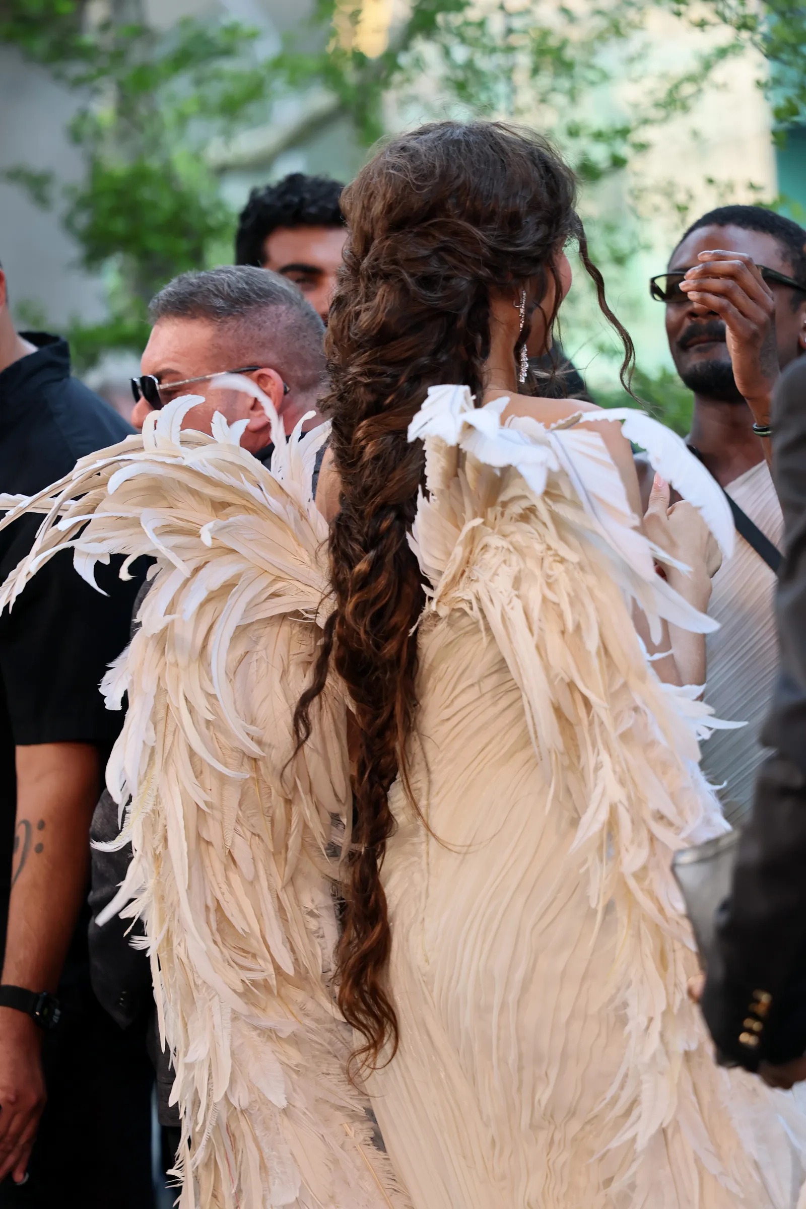 Góc nghiêng khoe trọn hiệu ứng bắt sáng tự nhiên của Zendaya