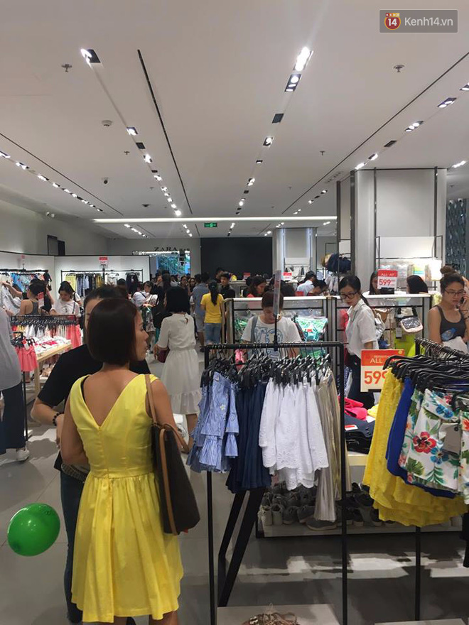 Mua sắm bộ sưu tập Zara x John Galliano tại store