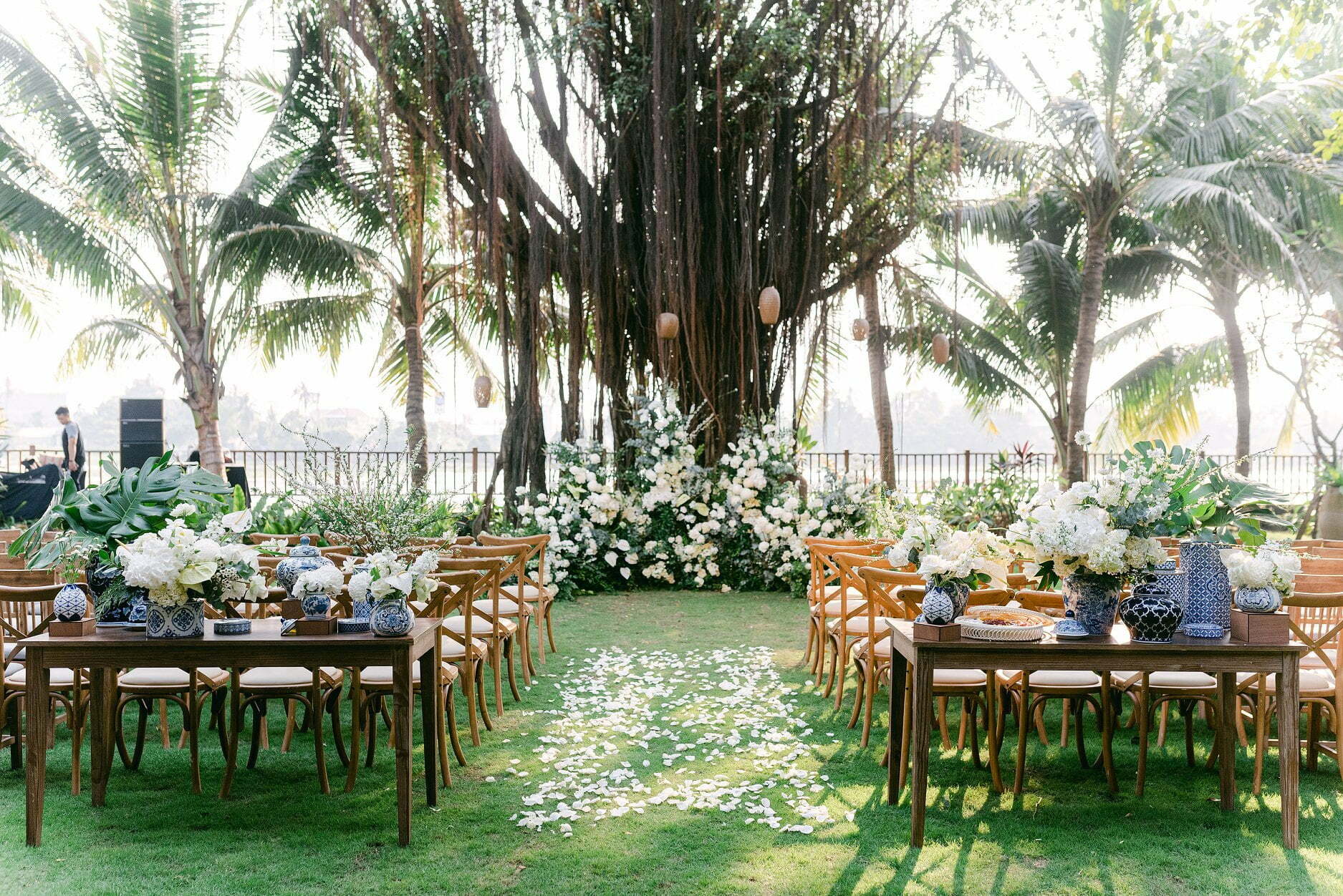 Đám cưới ngoài trời tại An Lam Retreats Saigon River với không gian xanh ven sông