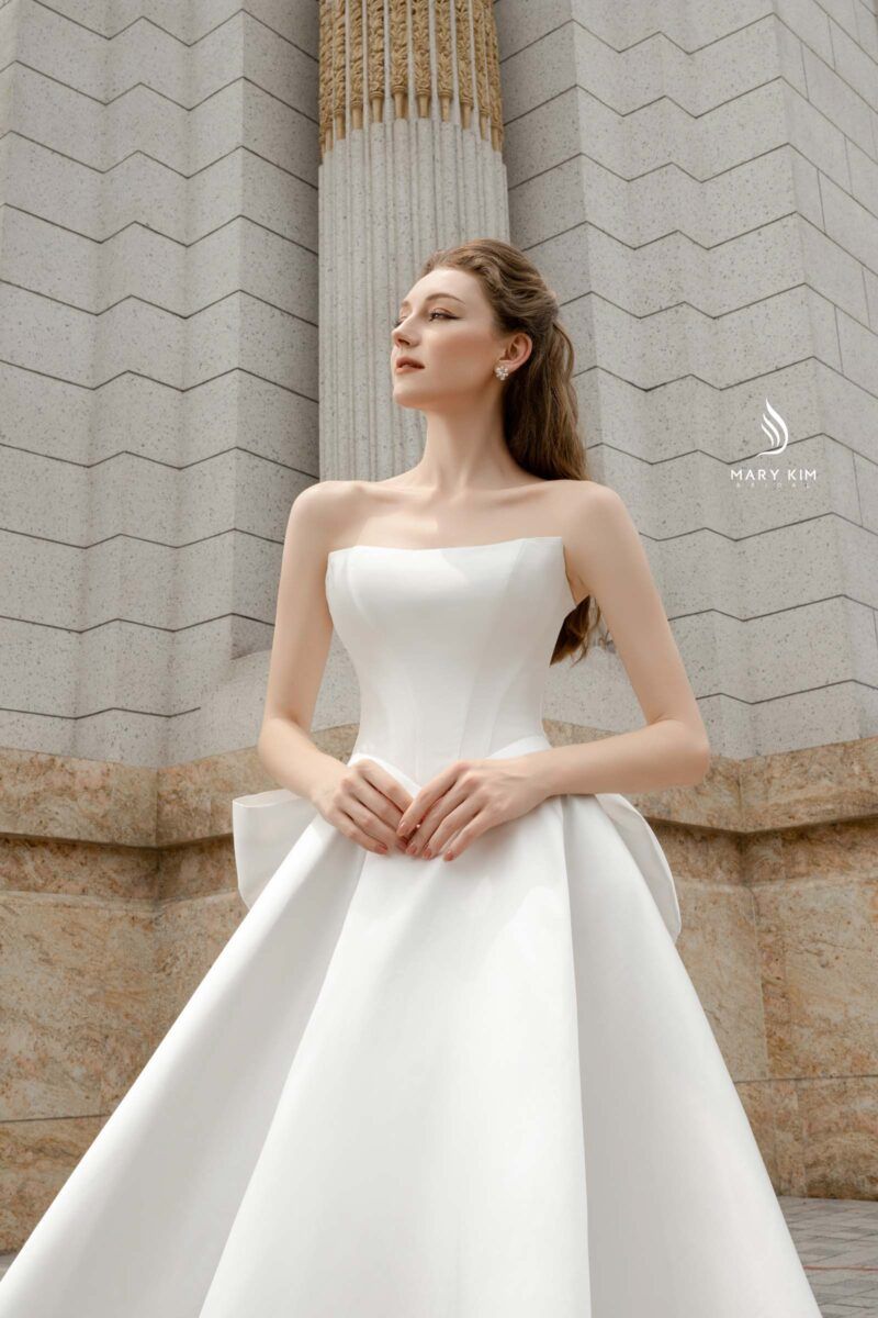 Váy cưới cúp ngực nữ tính