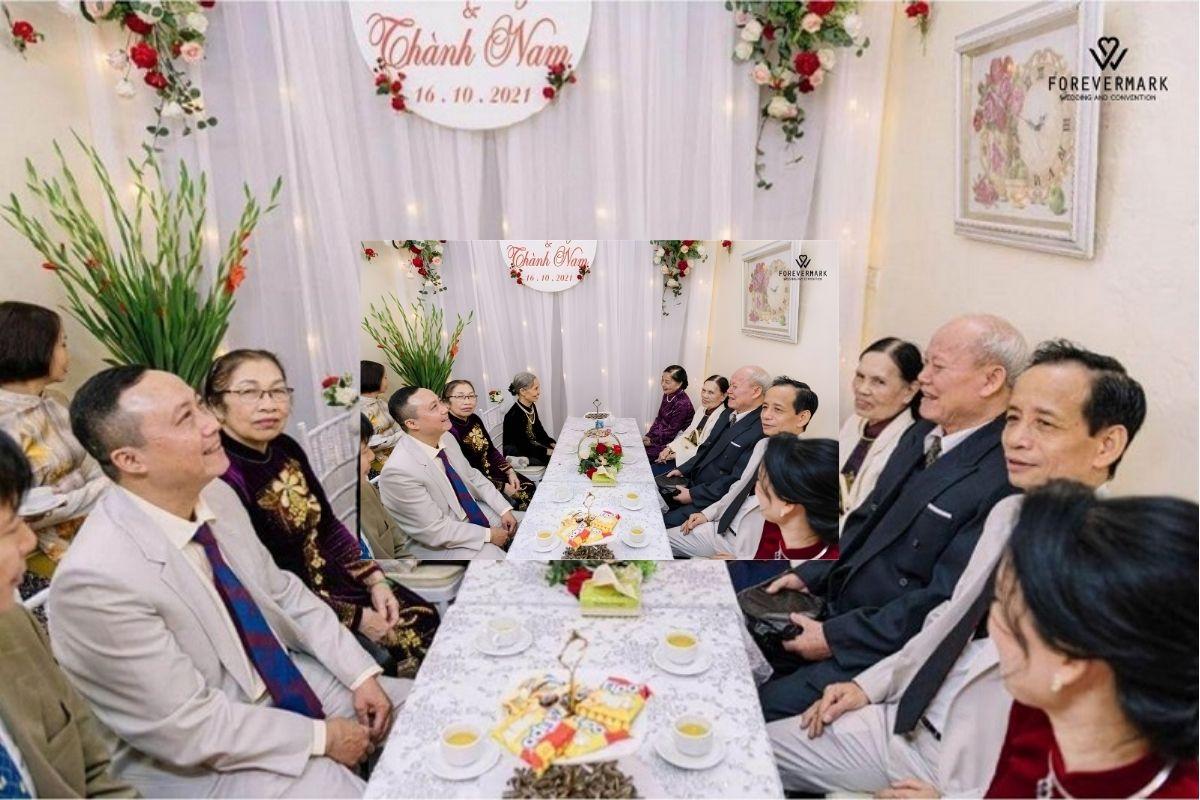 Nghi thức này là buổi gặp mặt chính thức đầu tiên giữa gia đình nhà trai và nhà gái.
