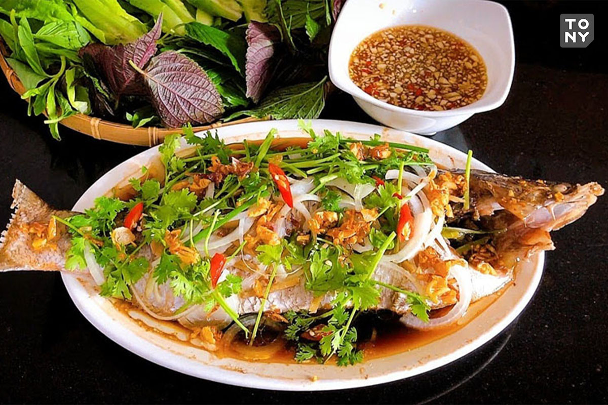 Lẩu là món chính không thể thiếu trong tiệc cưới Miền Tây
