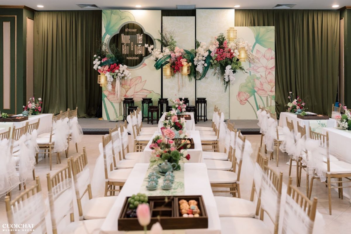 Bàn ghế decor đơn giản hợp không gian chung cư