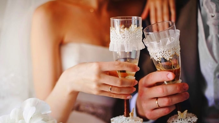 Vang sủi phù hợp cho tiệc cưới