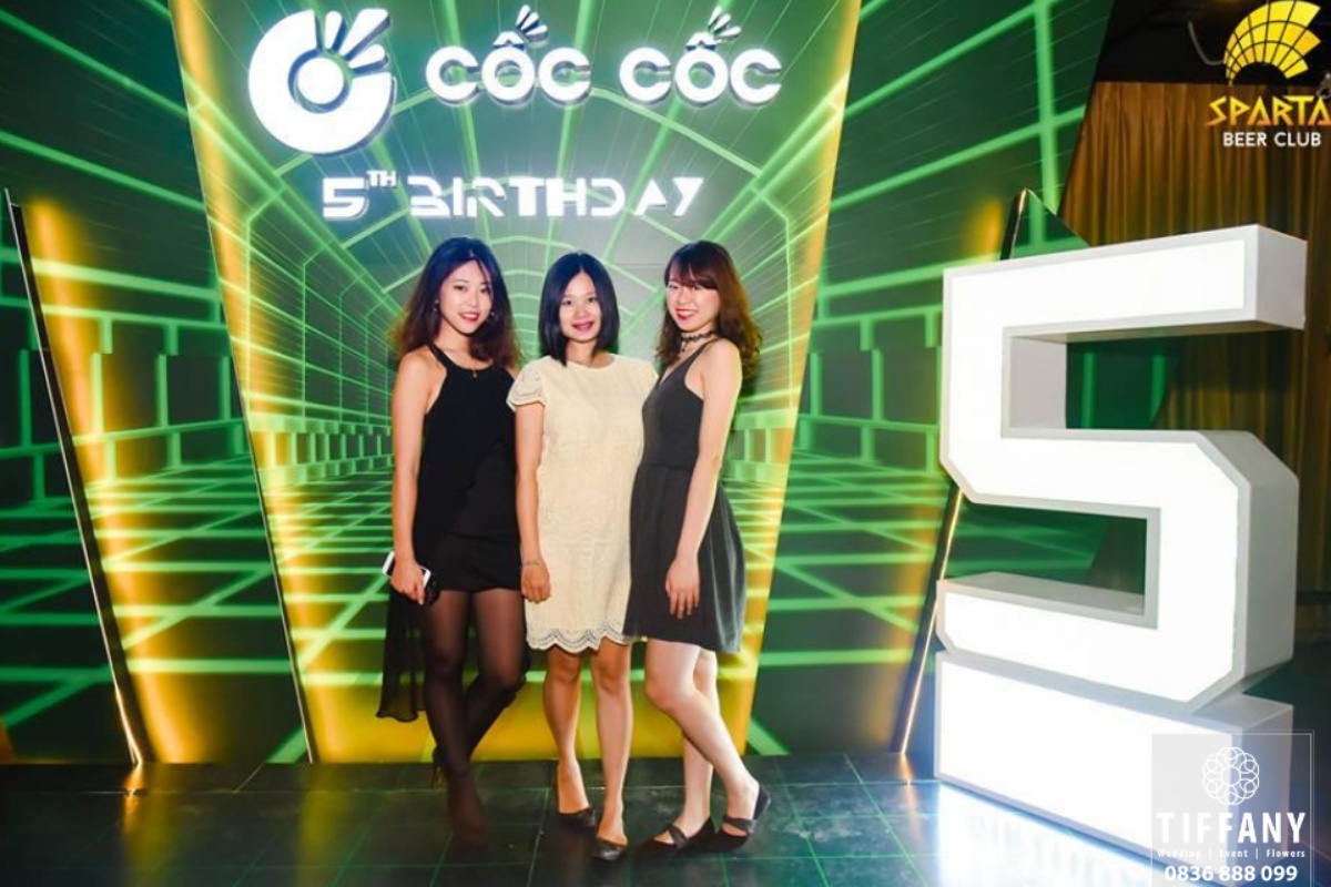 Lễ kỷ niệm cưới và khai trương