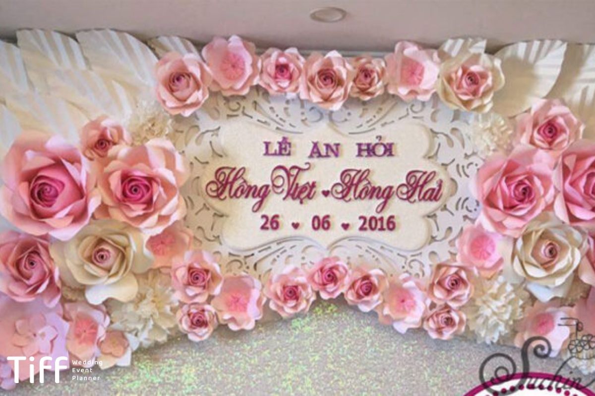 Bộ sưu tập hoa giấy, hoa đất sét và hoa voan đa dạng