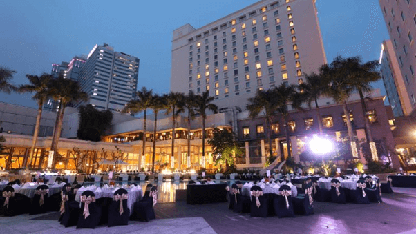 Lotte Hotel - địa điểm tổ chức tiệc cưới ngoài trời ở tphcm lãng mạn nhất