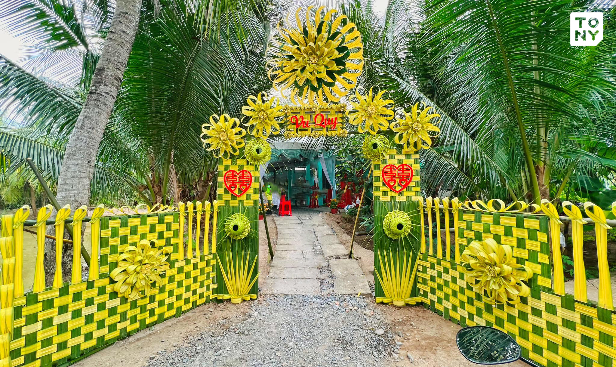Mẫu cổng cưới lá dừa 1