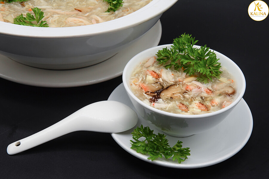 Bàn tiệc cưới theo mùa