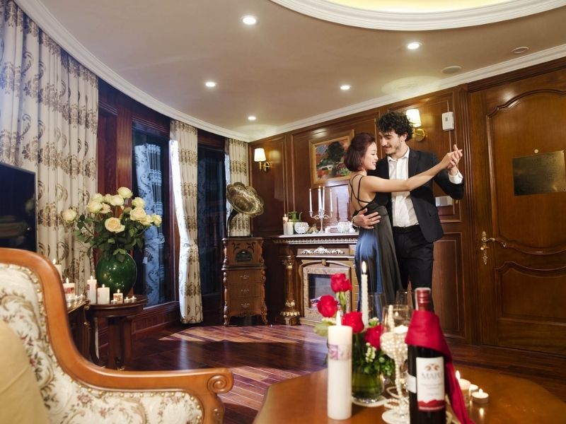 Dạ tiệc dưới ánh nến và biển trời