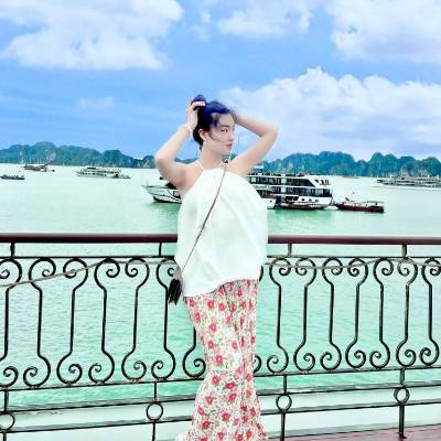 Không gian sang trọng trên boong du thuyền 5 sao vịnh Lan Hà