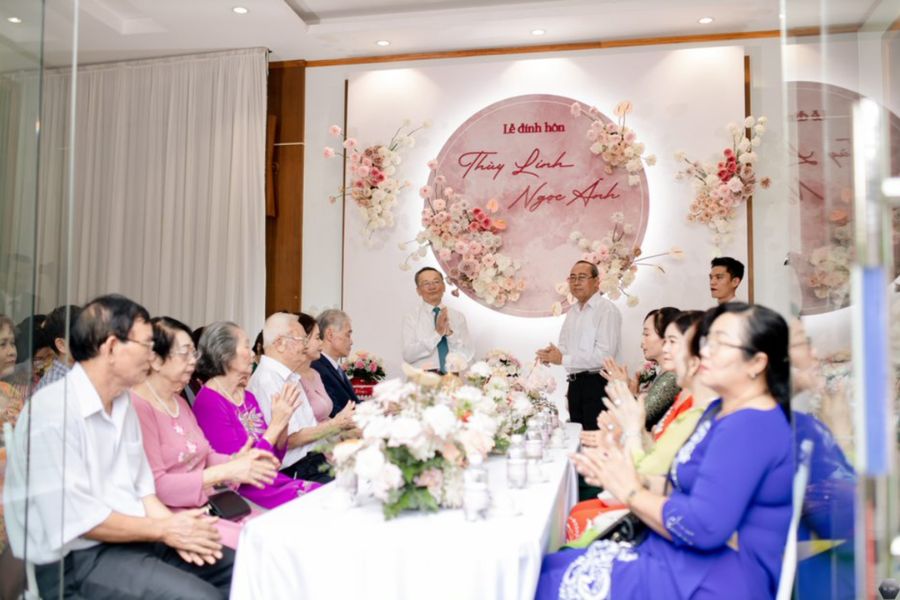Quy mô khách mời và hình thức tiệc ảnh hưởng lớn đến tổng chi phí cưới