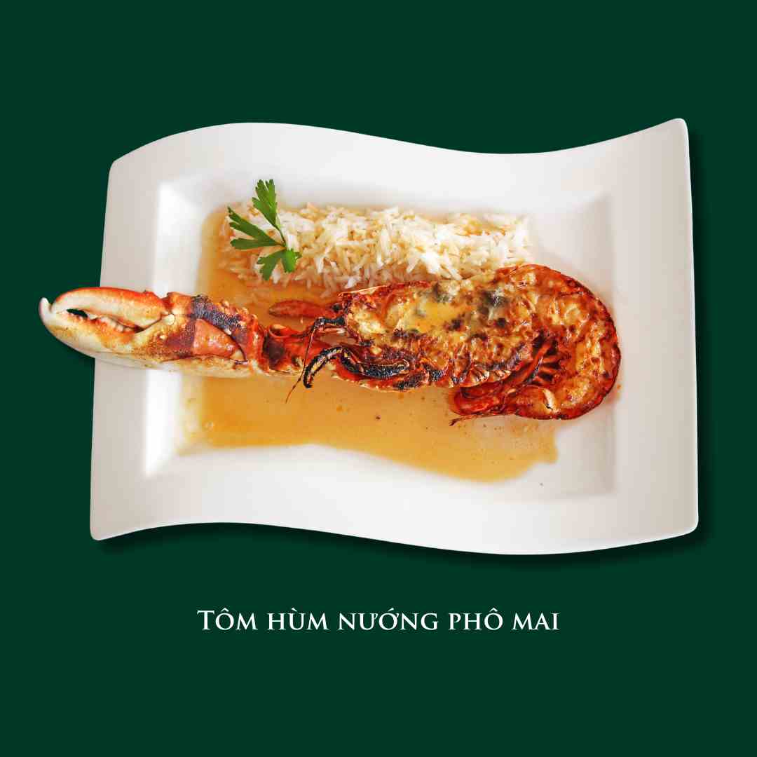 Tôm hùm nướng phô mai xa hoa trên bàn tiệc