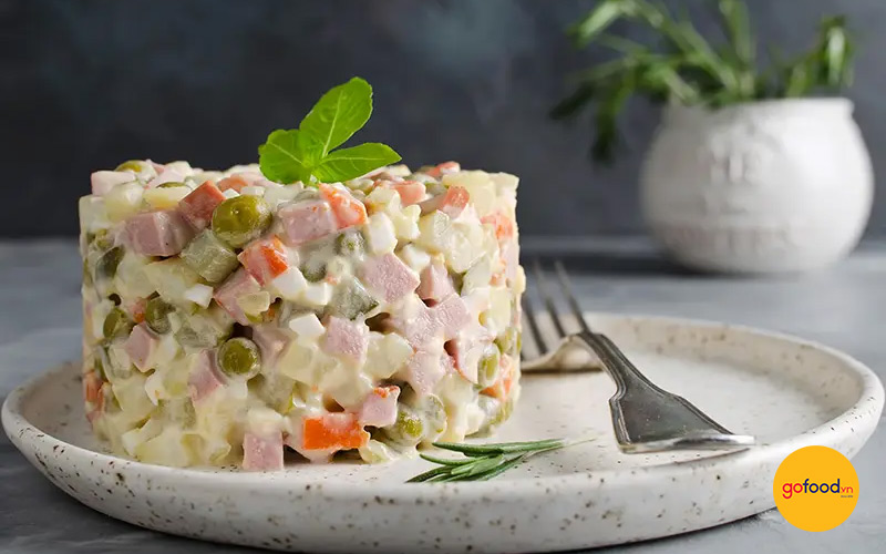 Salad Nga sốt mayonnaise giữ cấu trúc ổn định trong nhiều giờ