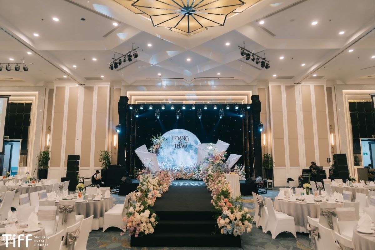 Melia Hà Nội có kiến trúc tinh tế, dịch vụ cao cấp