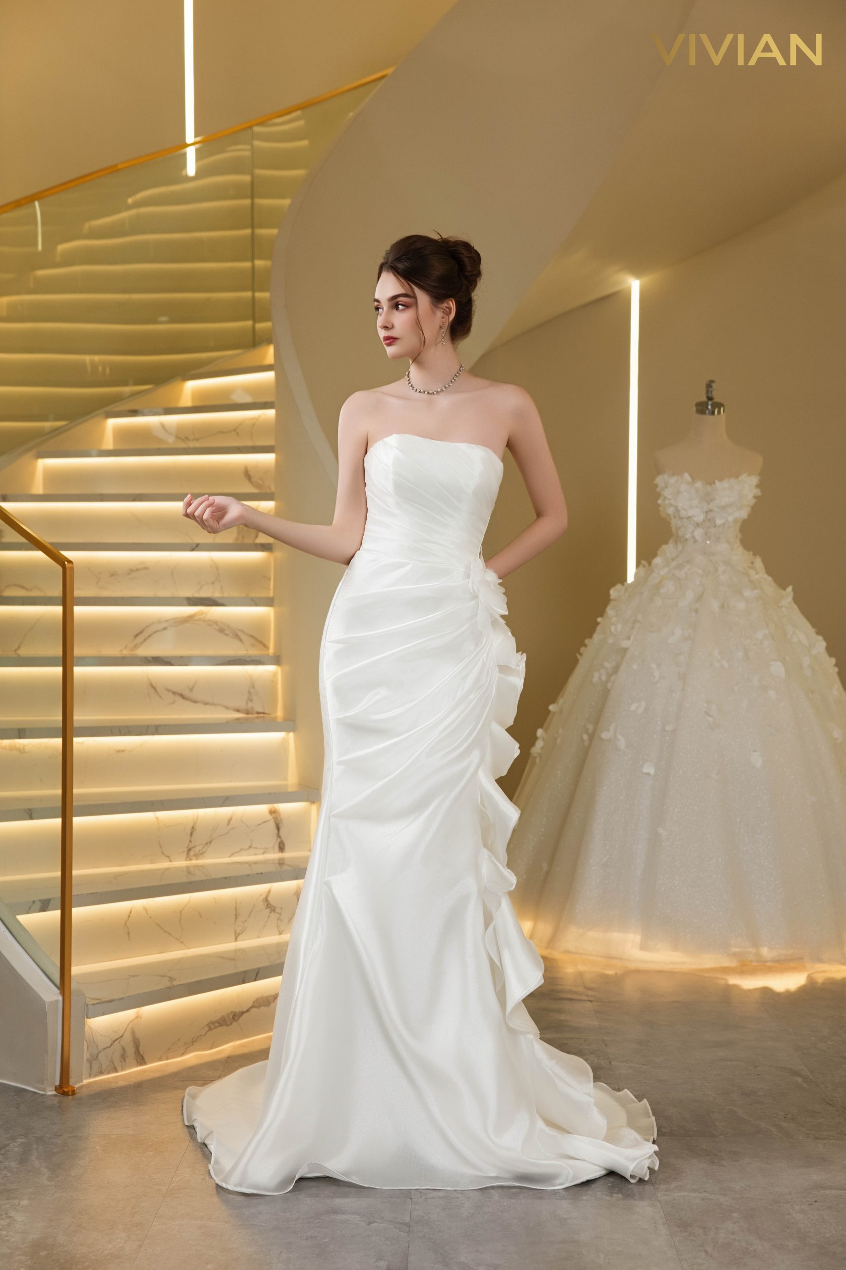 Váy cưới và vest cưới