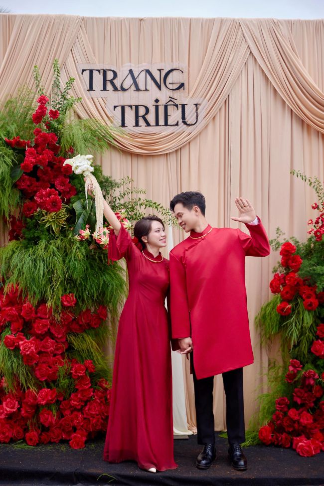 Áo dài cưới truyền thống tôn nét dịu dàng, hòa quyện vẻ đẹp văn hóa và hạnh phúc