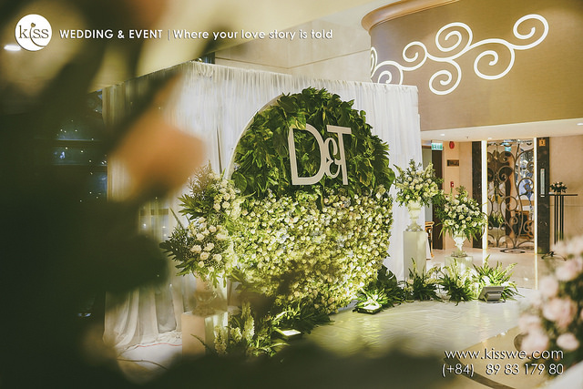 Trang trí tiệc cưới floral