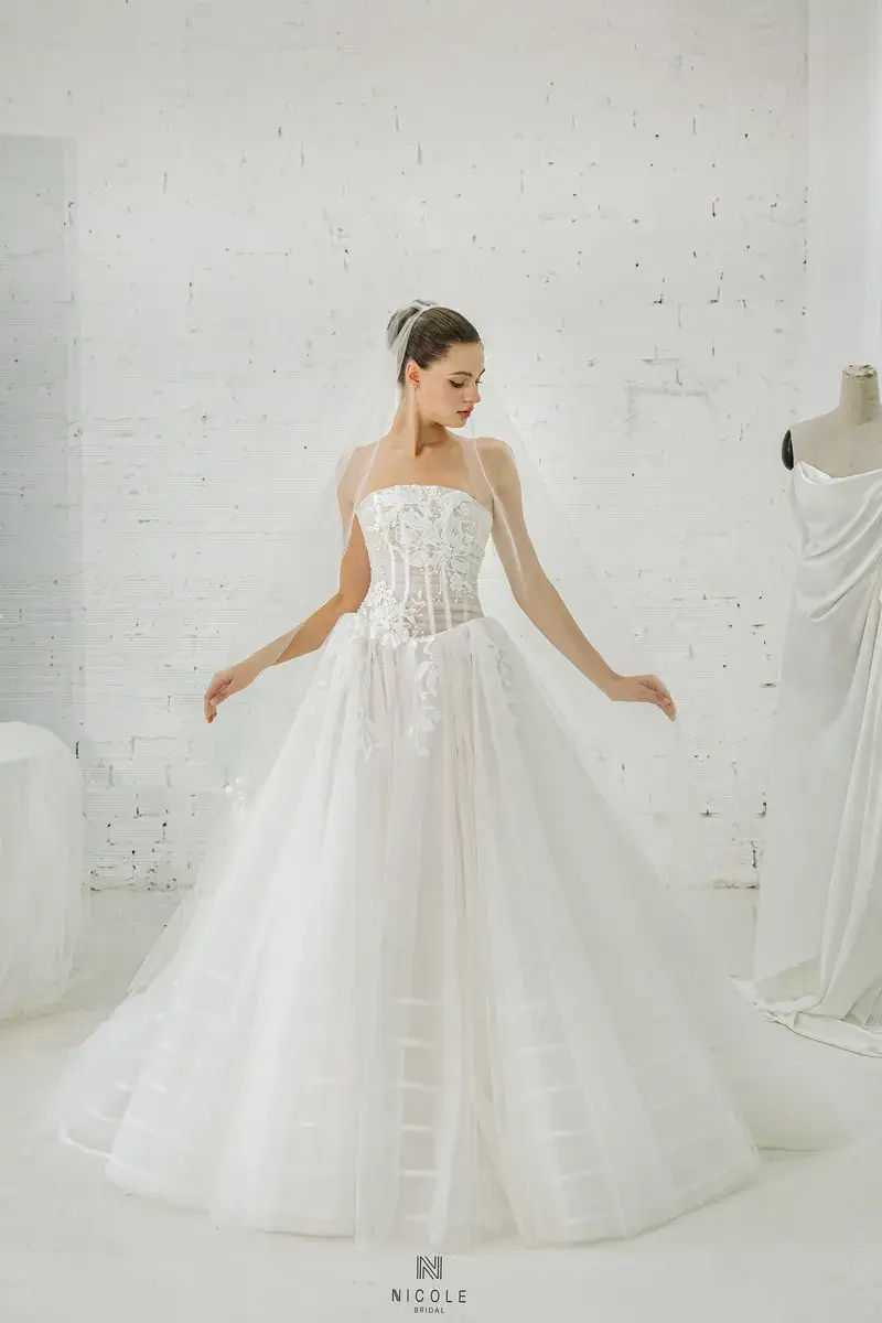 Váy cưới cúp ngực Tatiana thanh thoát và quyến rũ