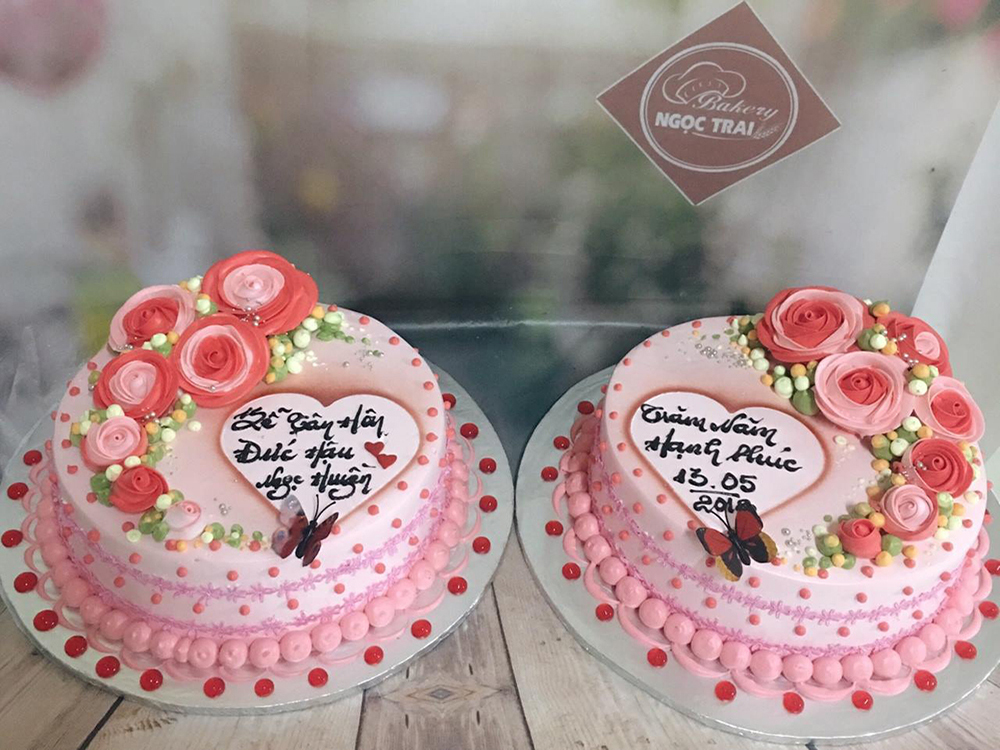 Bánh cưới hợp màu tiệc