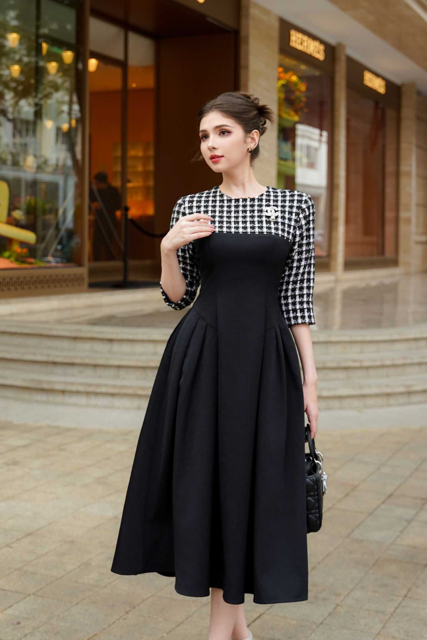 Váy đầm sang trọng cho tiệc cưới