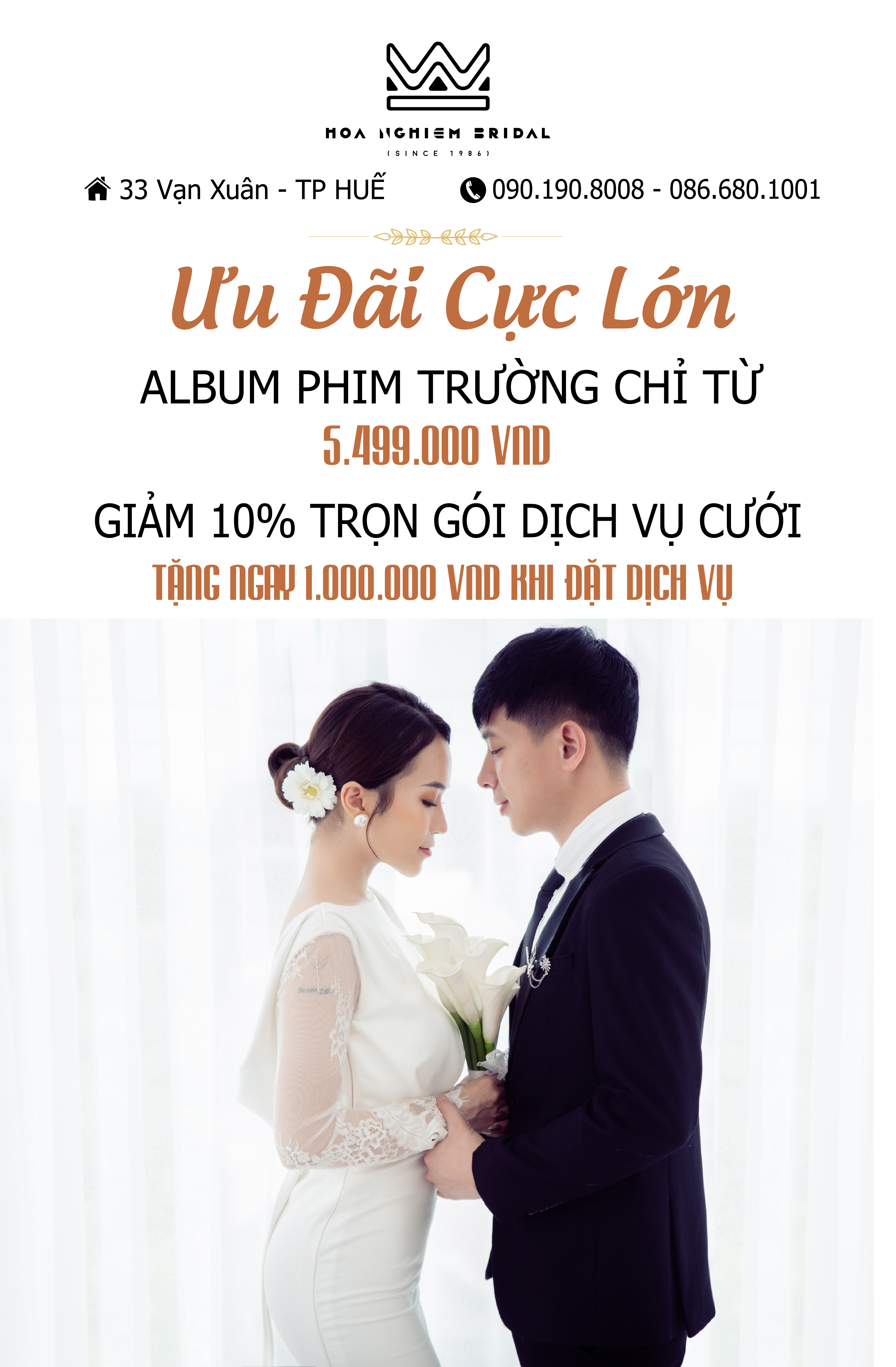 Ảnh cưới studio phong cách Hàn Quốc với phông nền tinh giản