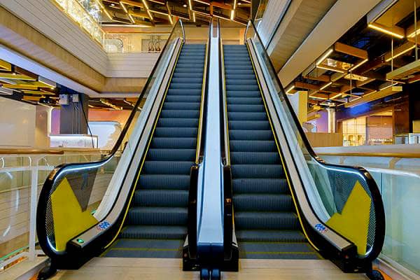 Tháng đẹp tổ chức đám cưới năm 2025