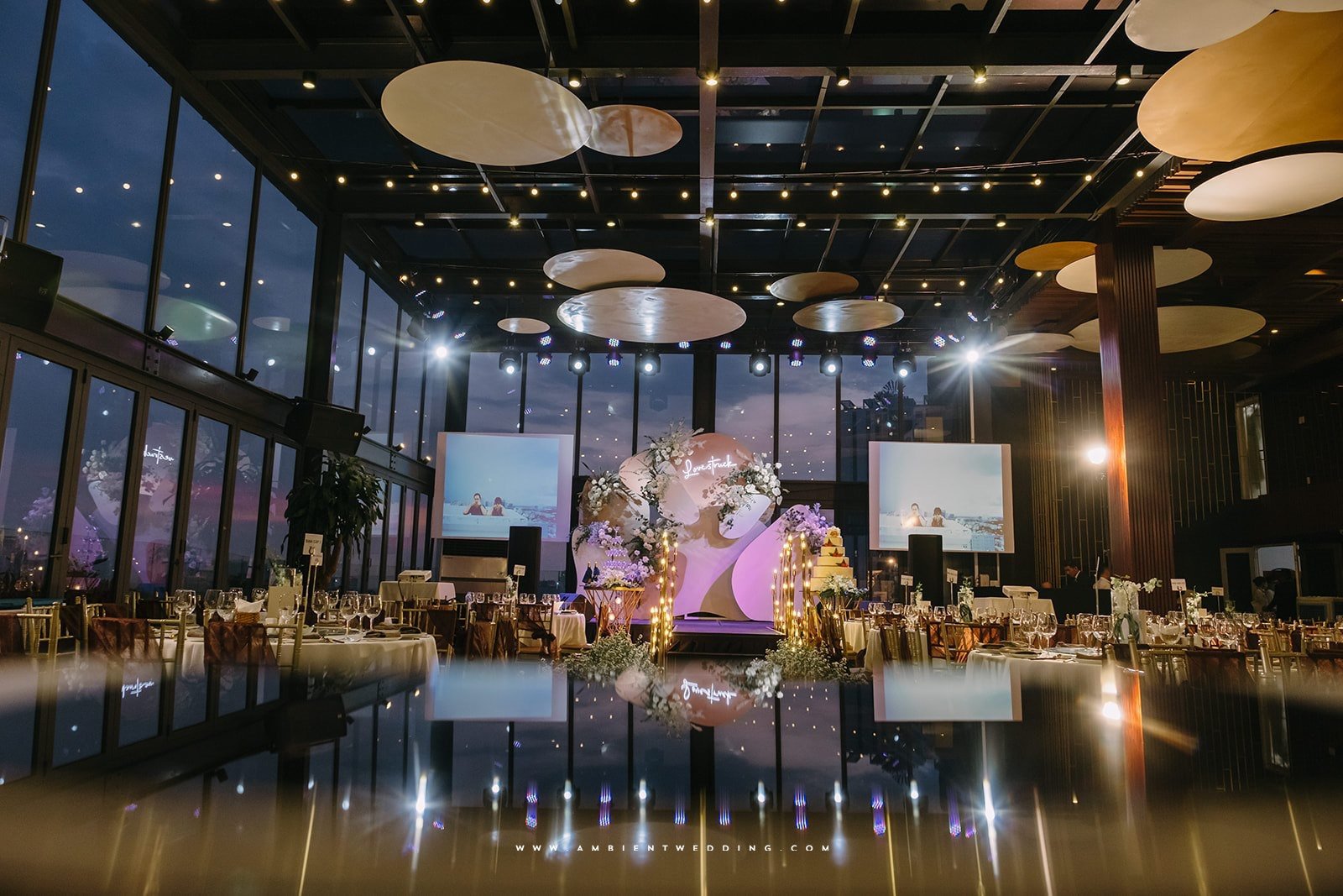 Sảnh Gosset Rooftop Capella Gallery Hall view toàn cảnh tiệc cưới TPHCM