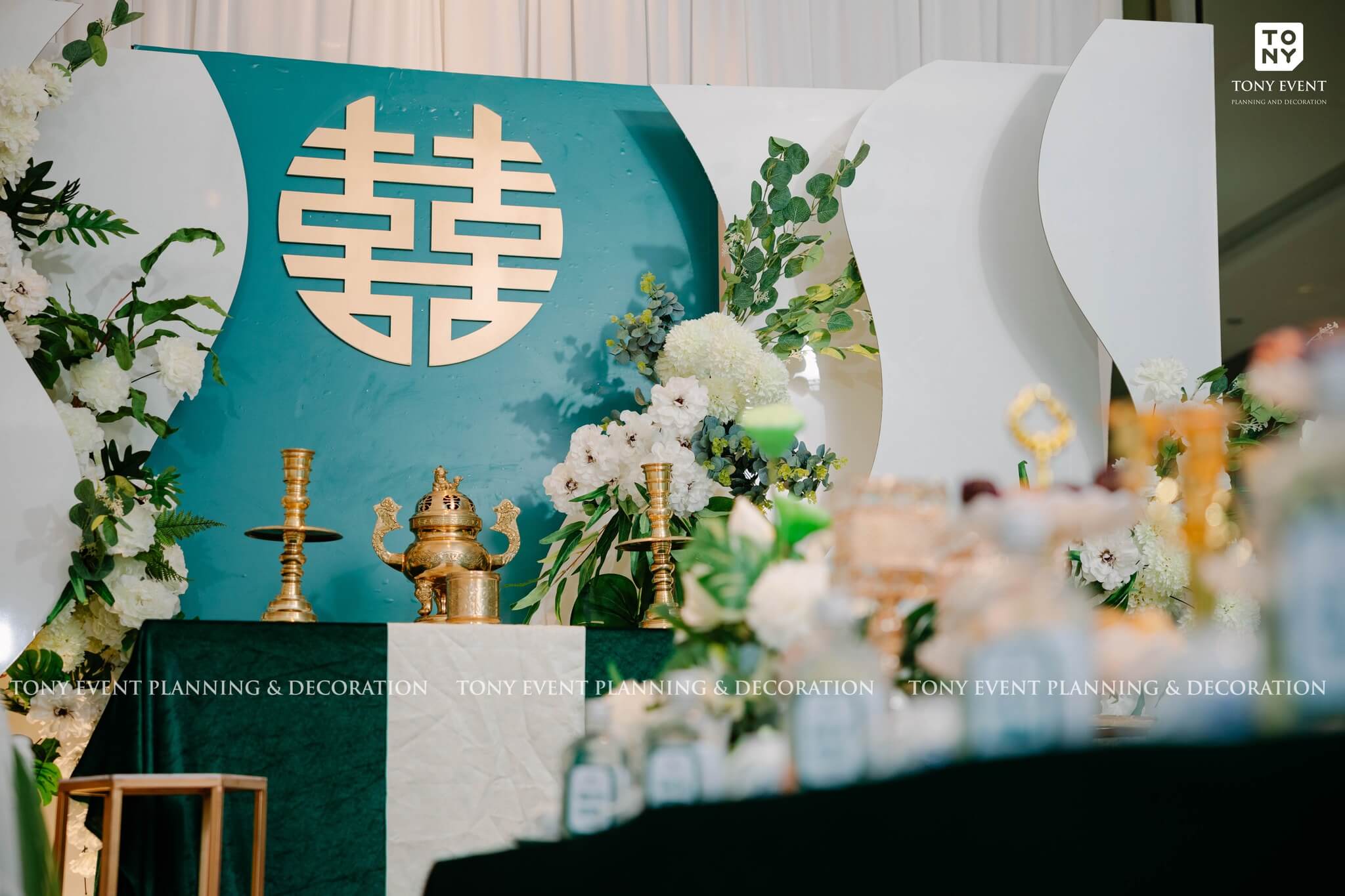 Trang trí gia tiên theo màu phong thủy mệnh Mộc