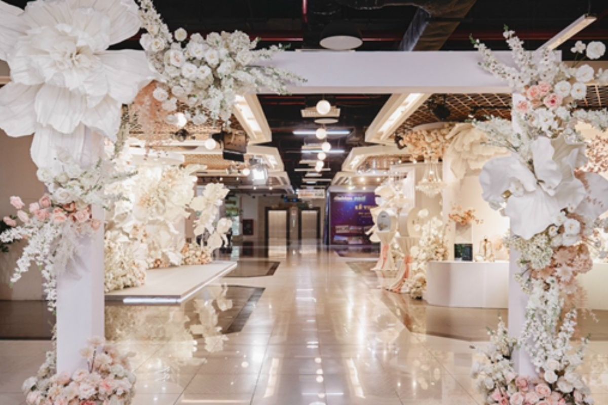 Golden Palace Mipec Long Biên là trung tâm tổ chức tiệc cưới và sự kiện với gần 10 năm kinh nghiệm
