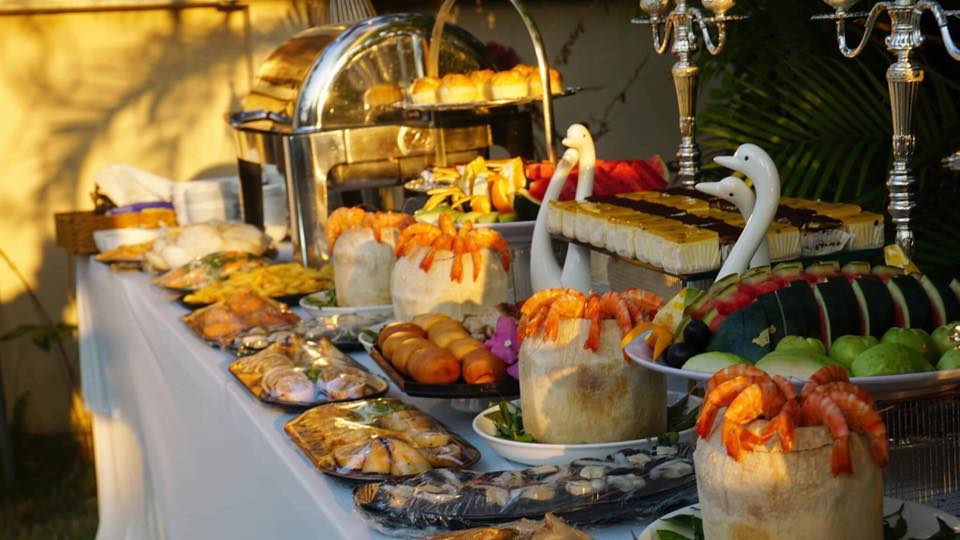Tiệc teabreak và buffet trong đám cưới hiện đại