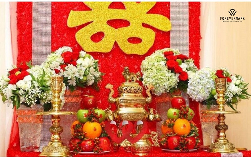 Mẫu trang trí bàn thờ gia tiên ngày cưới truyền thống