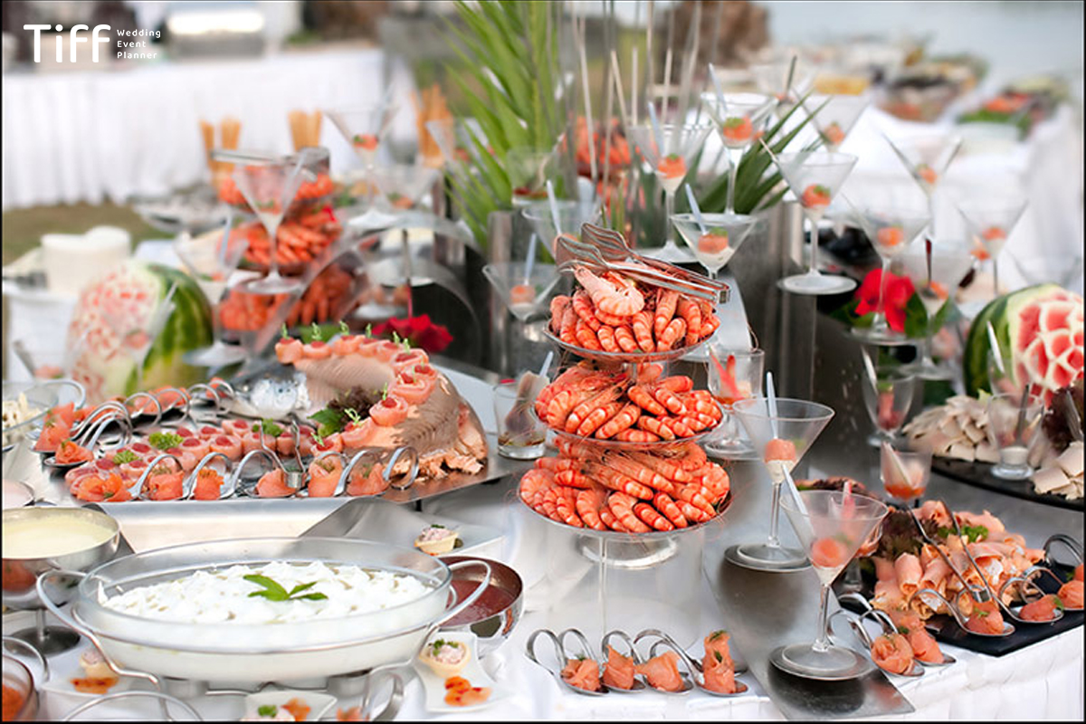 Menu tiệc cưới ngoài trời