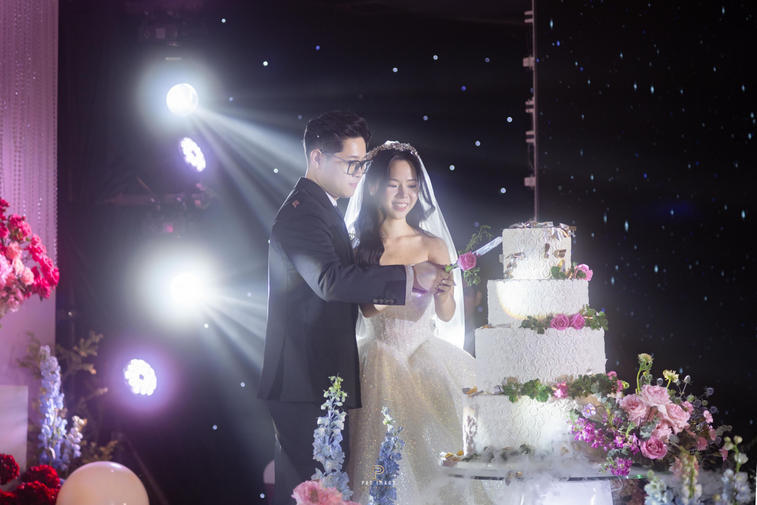 Chọn thời điểm cưới thấp điểm