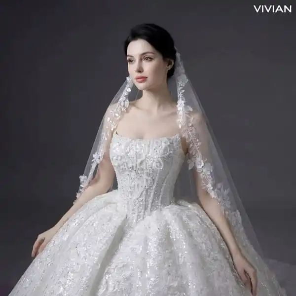 Trải nghiệm thử váy cưới Vivian: Đánh giá form dáng và chất liệu