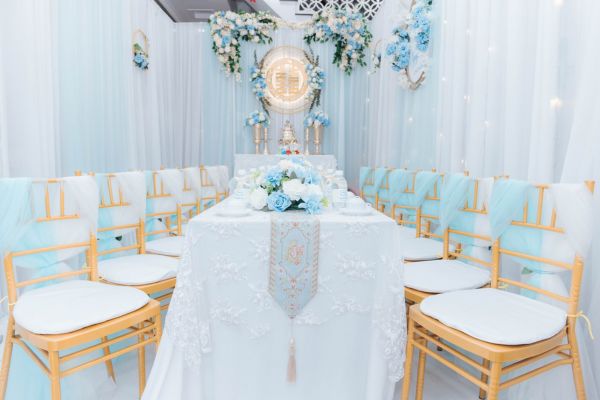 Trang trí lễ đính hôn trắng xanh pastel