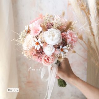 Bó hoa cưới nghệ thuật phom dáng tự do mềm mại