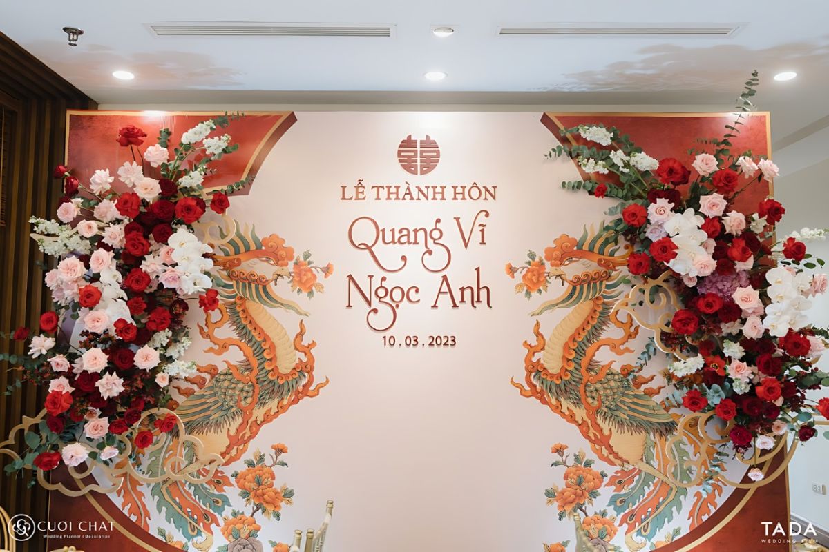 Mỗi chi tiết đỏ đều gửi gắm lời chúc phúc viên mãn