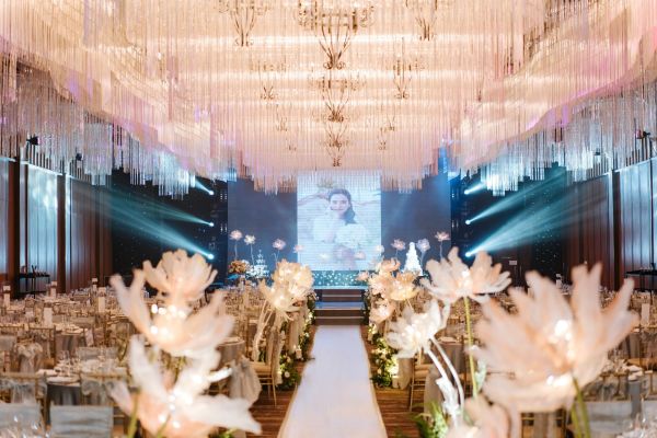 Chi phí và các gói tiệc cưới Riverside Palace