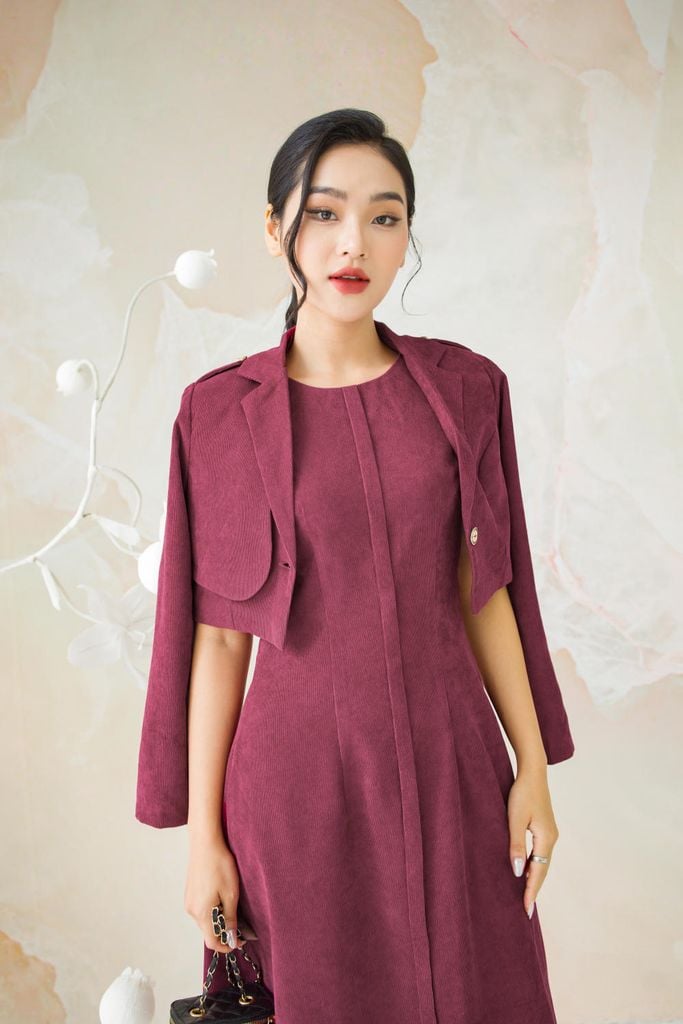 Vest trắng thanh lịch hiện đại