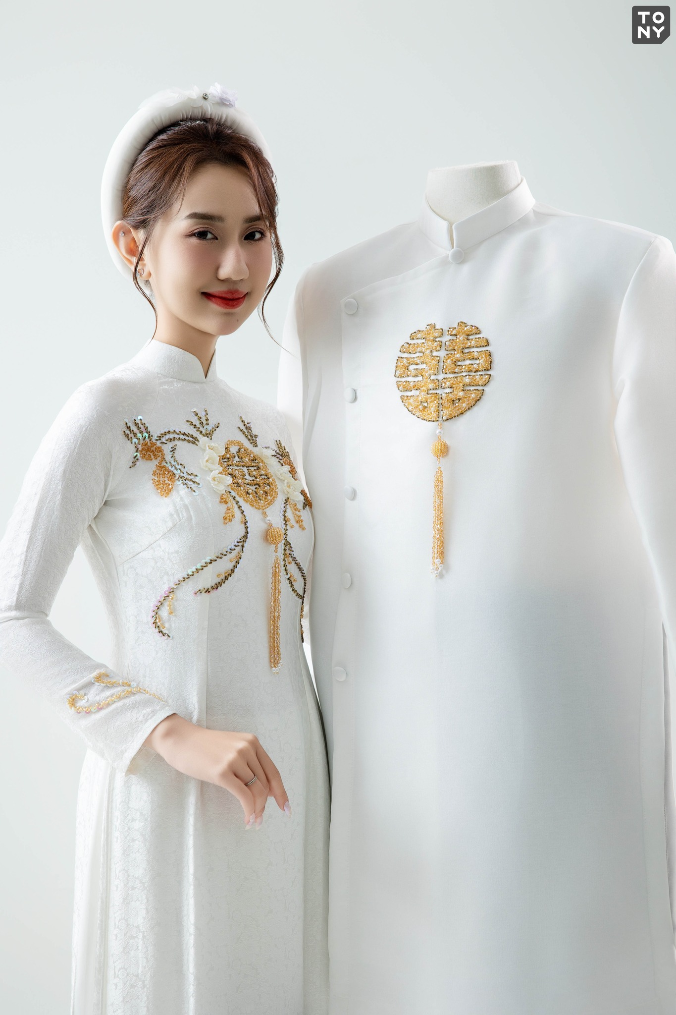 Áo dài cưới trắng đính kết