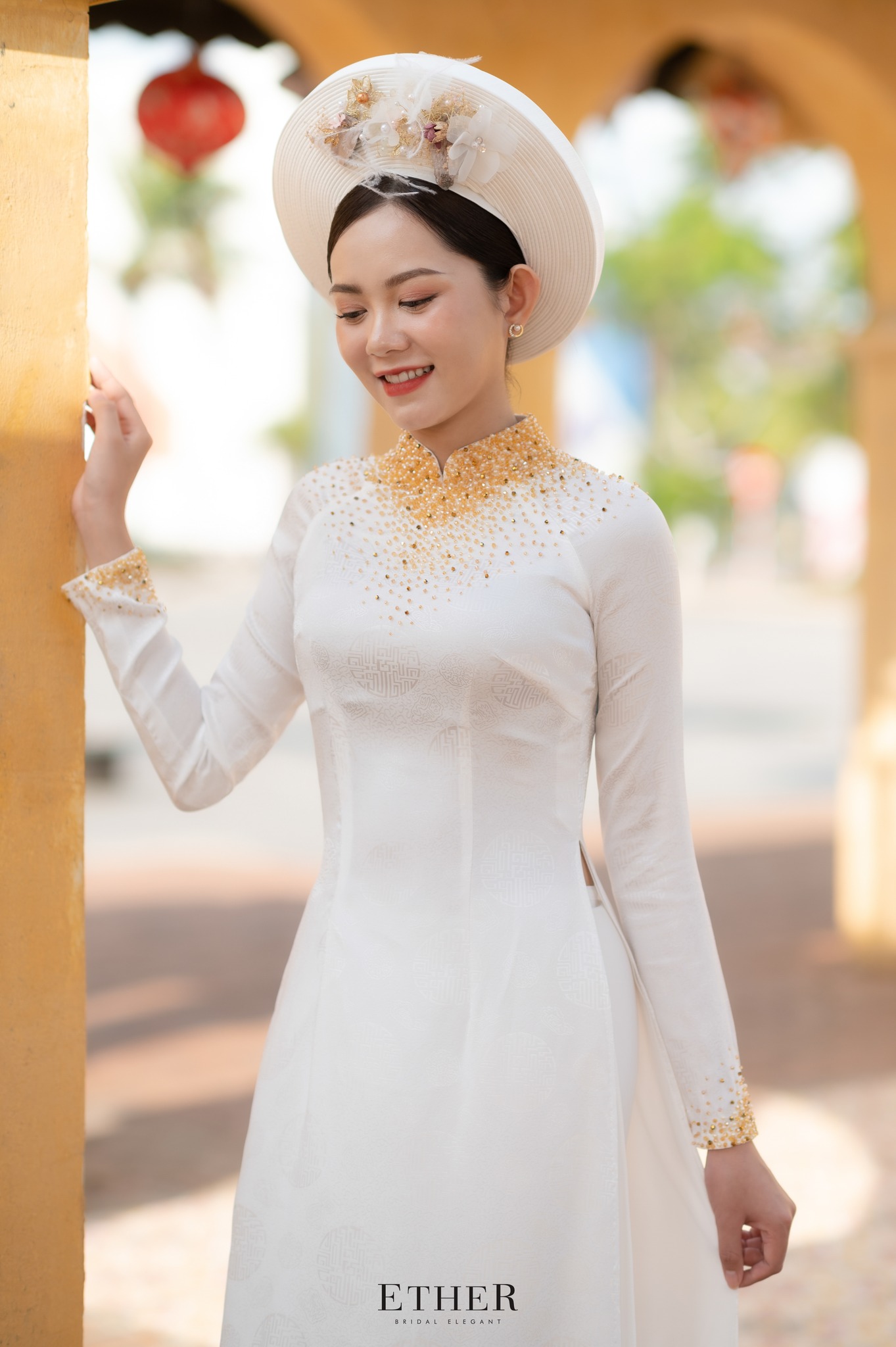 Lựa chọn trang sức và phụ kiện phù hợp với áo dài cưới